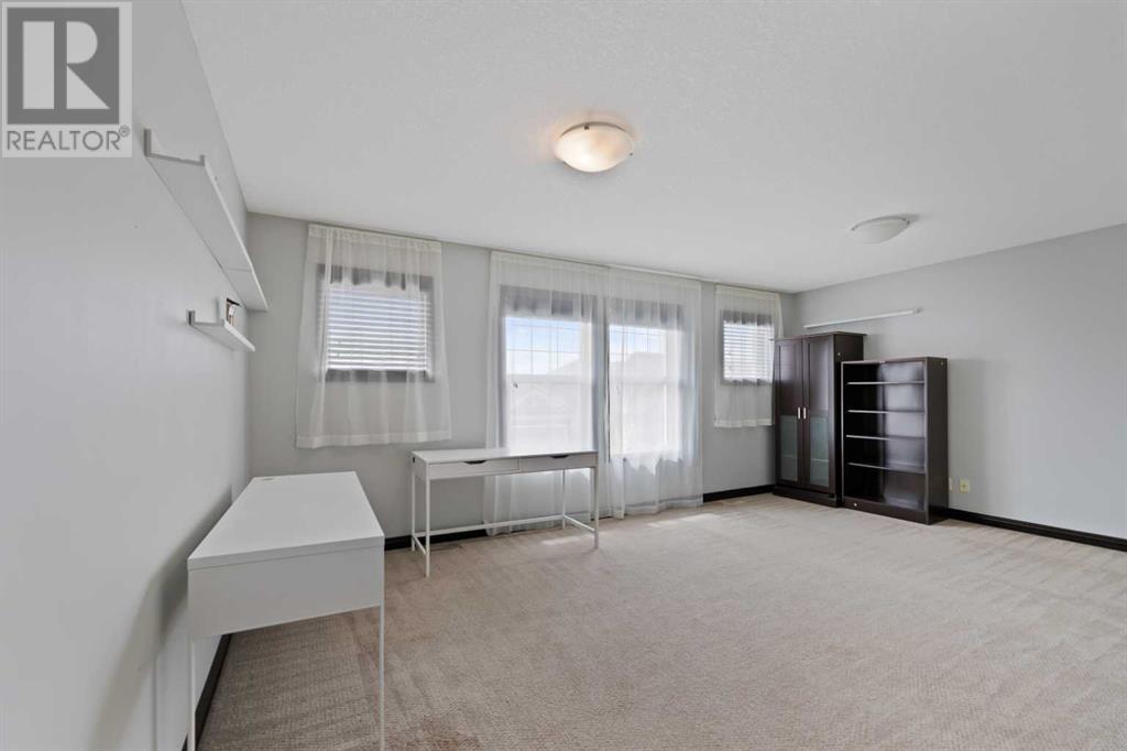 Single Family House for Sale in  Evanspark Circle NW Evanston Calgary 
