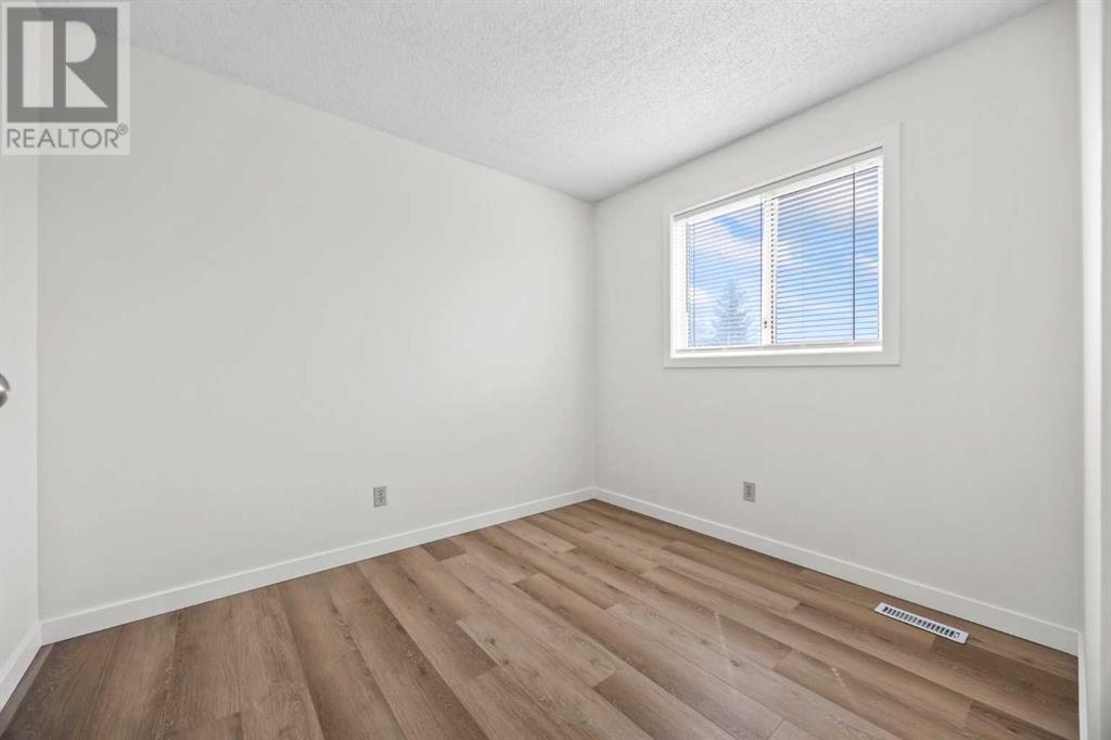 Single Family House for Sale in  Martindale Drive NE Martindale Calgary 