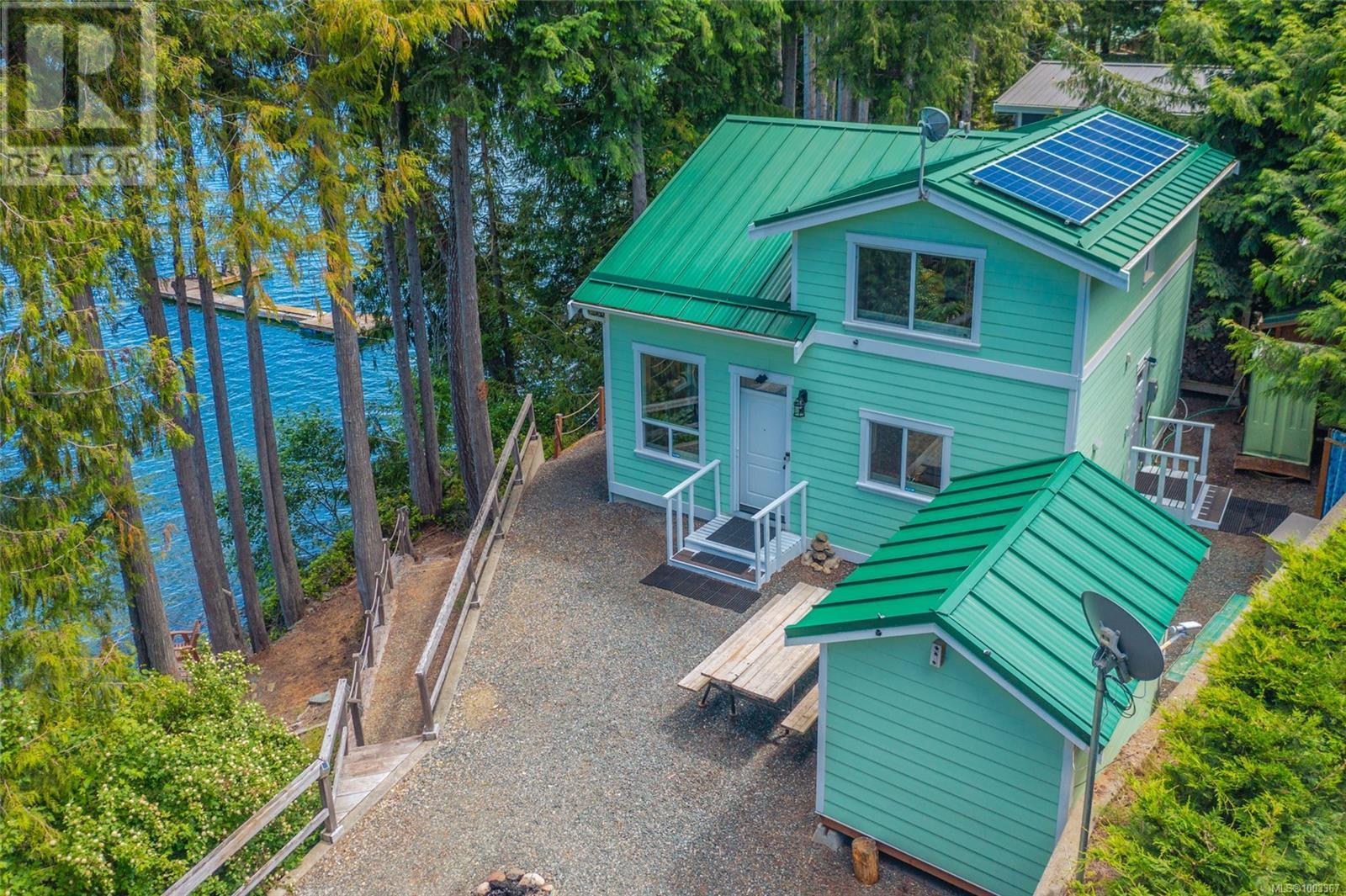 2270 South Lake Rd, Qualicum Beach