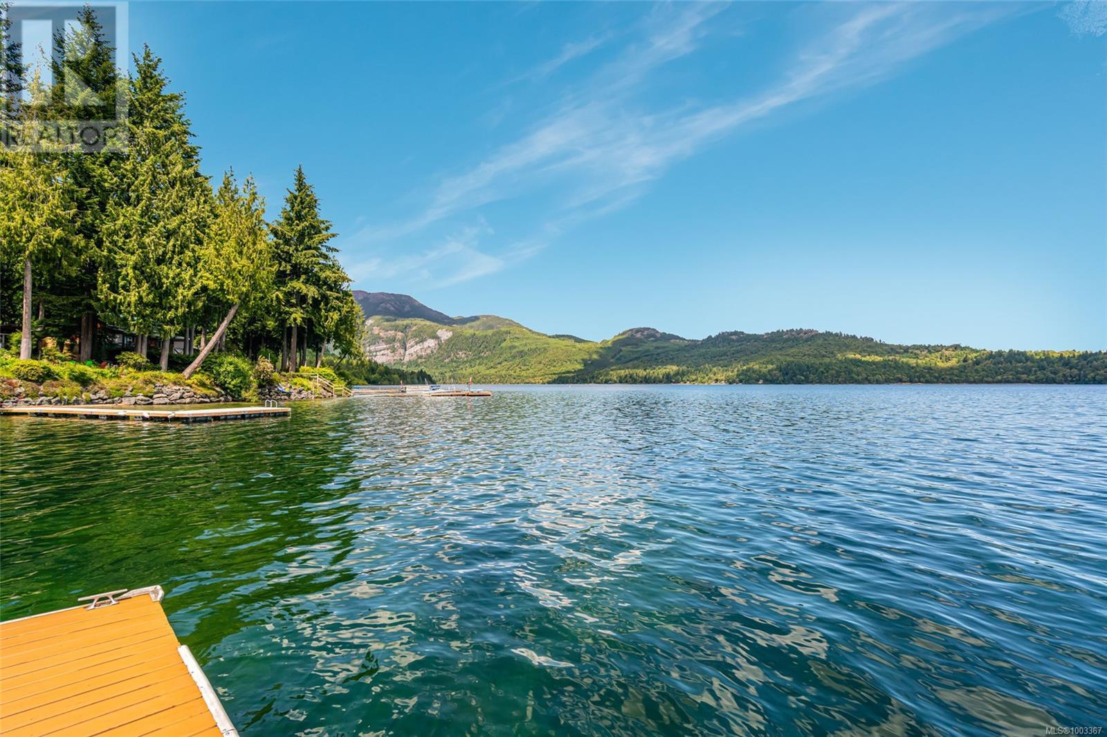 2270 South Lake Rd, Qualicum Beach