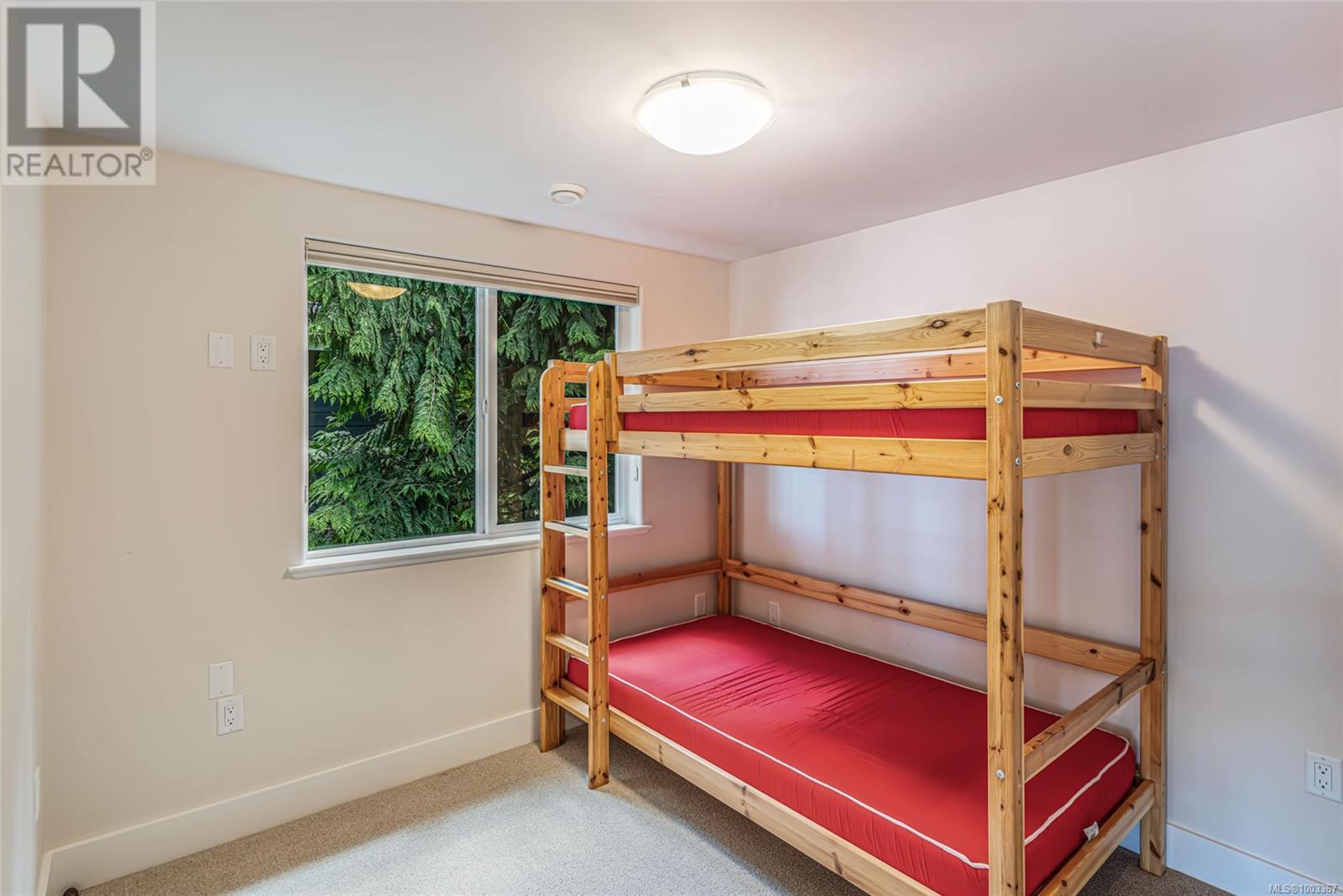 2270 South Lake Rd, Qualicum Beach