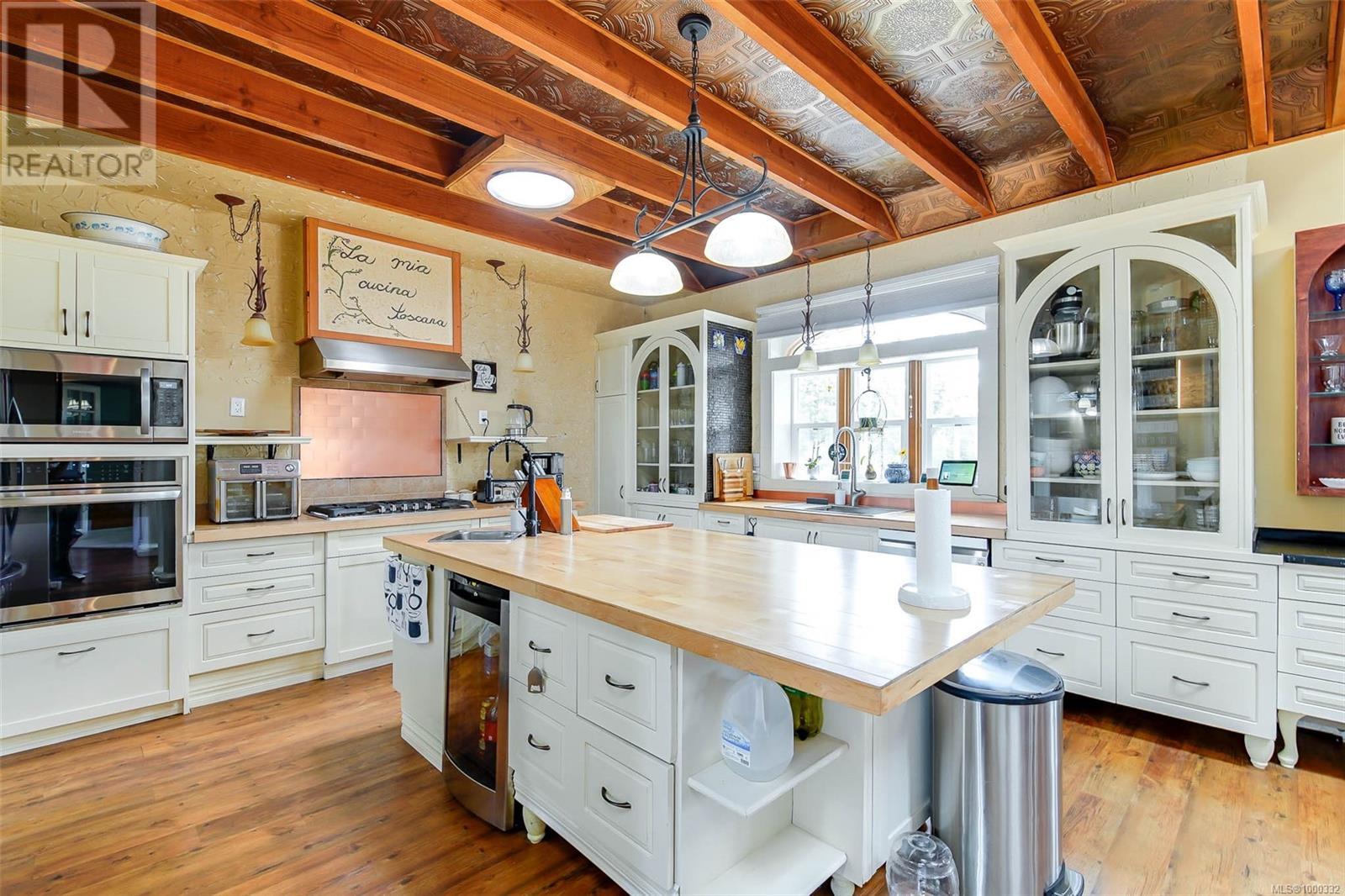 4101 Parkinson Pl, Port Alberni