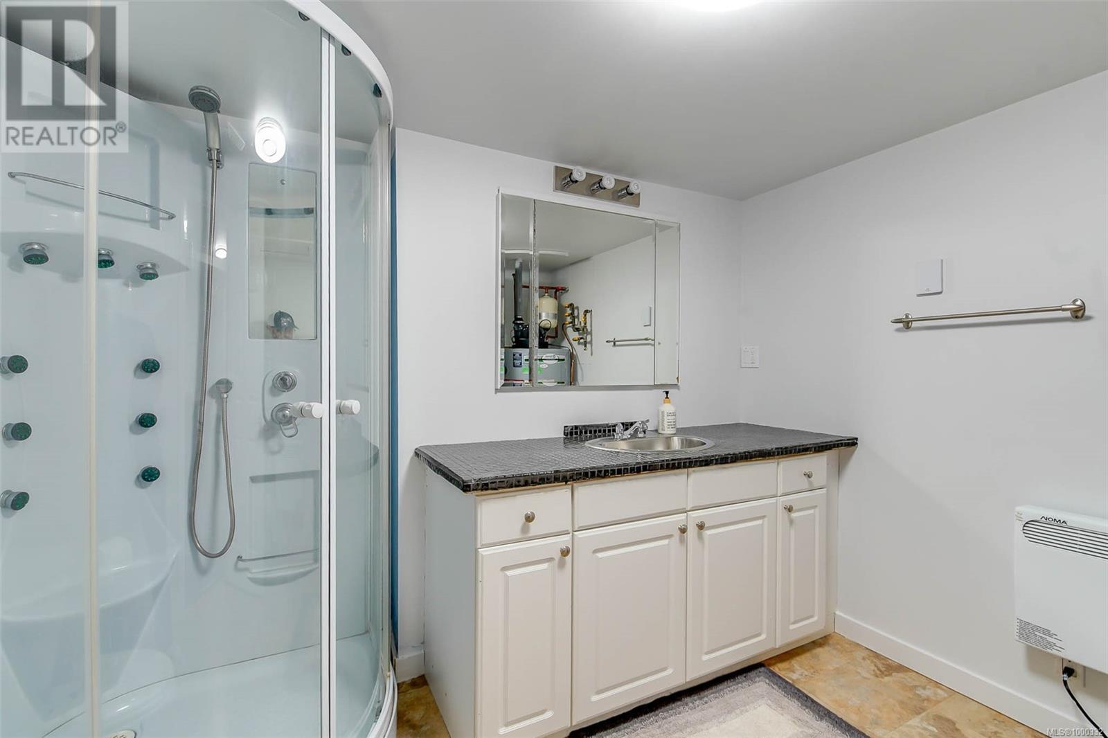4101 Parkinson Pl, Port Alberni