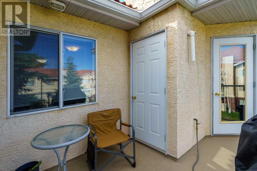 Single Family House for Sale in   Simcoe Boulevard SW Signal Hill Calgary 