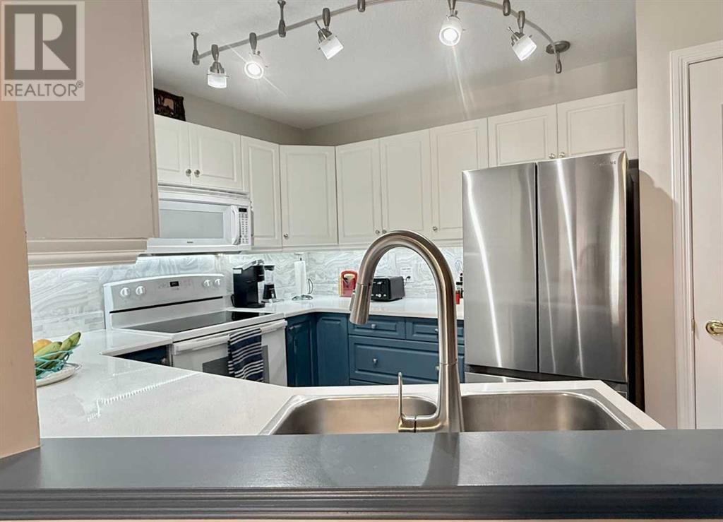Single Family House for Sale in   Simcoe Boulevard SW Signal Hill Calgary 