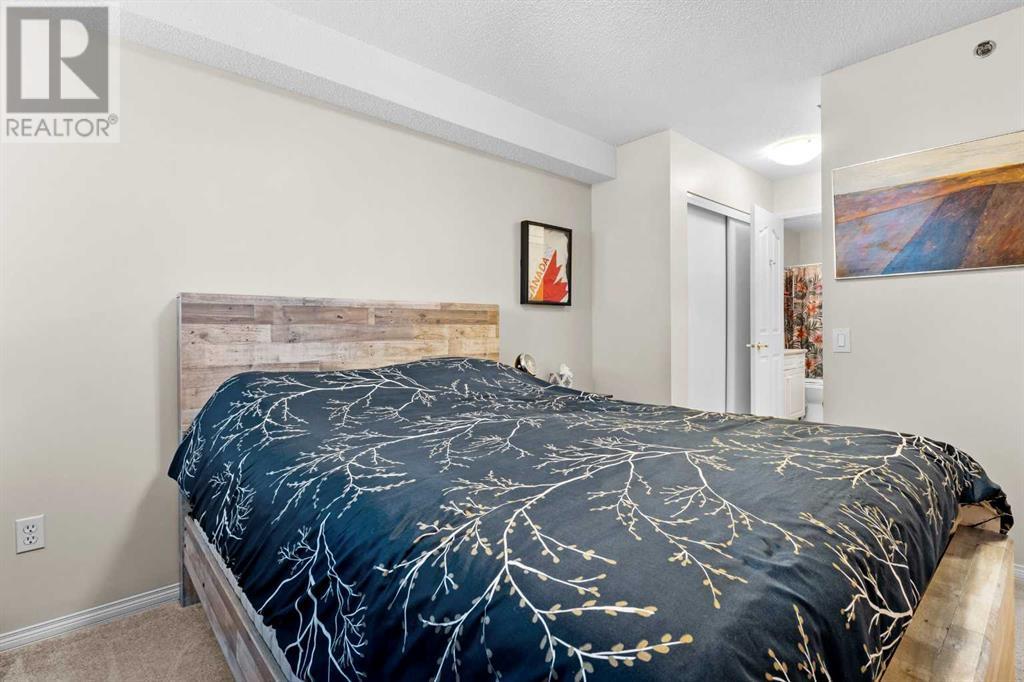 Single Family House for Sale in   Simcoe Boulevard SW Signal Hill Calgary 