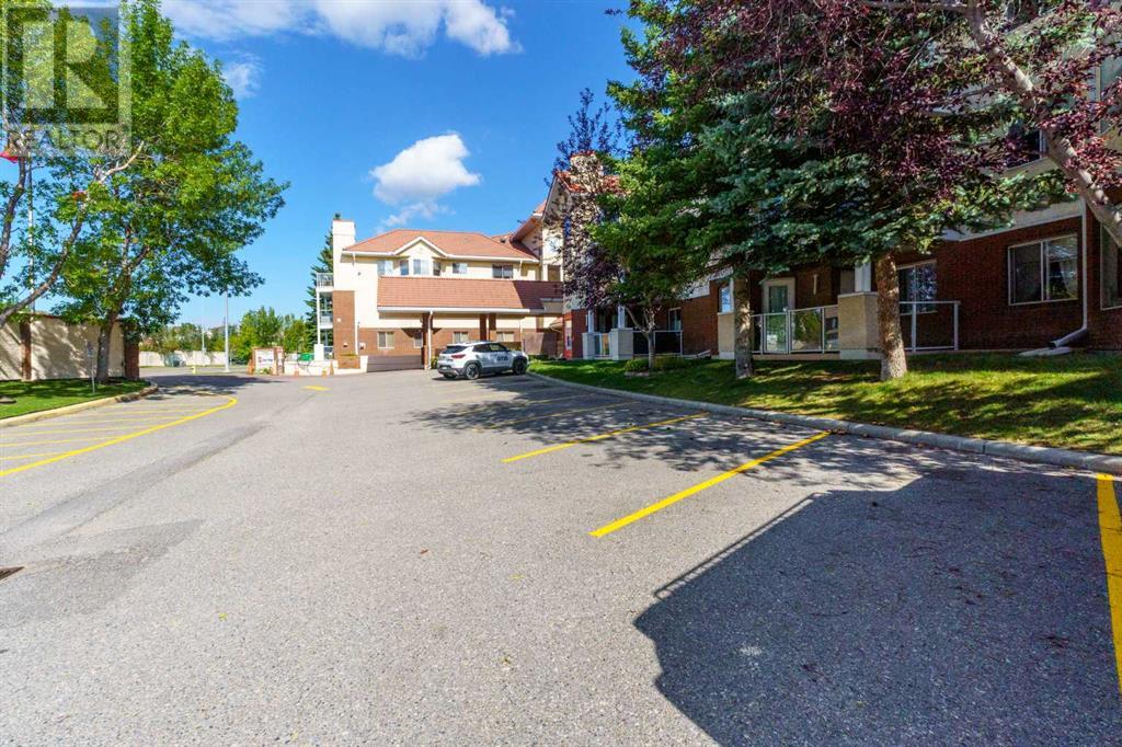 Single Family House for Sale in   Simcoe Boulevard SW Signal Hill Calgary 