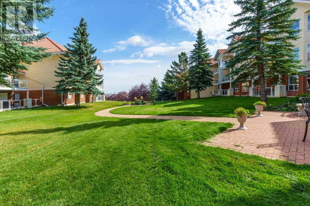 Single Family House for Sale in   Simcoe Boulevard SW Signal Hill Calgary 