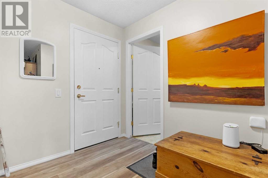Single Family House for Sale in   Simcoe Boulevard SW Signal Hill Calgary 
