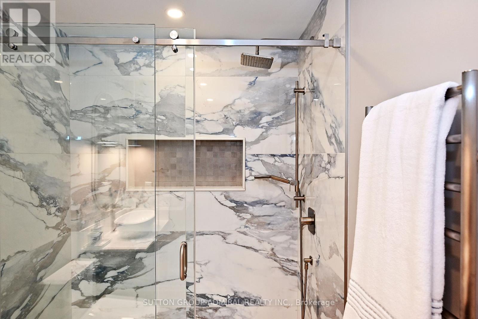 Single Family House for Sale in  SEABREEZE AVENUE Vaughan (Patterson) 