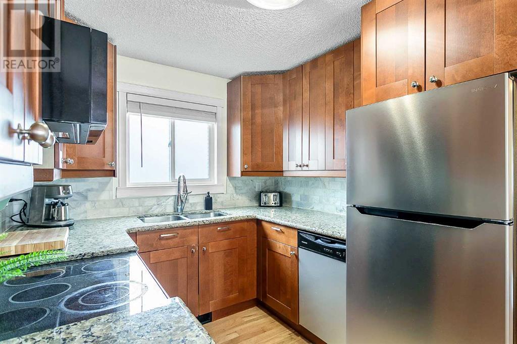 Single Family House Bi-level for Sale in  Cedarille Drive SW Cedarbrae Calgary 