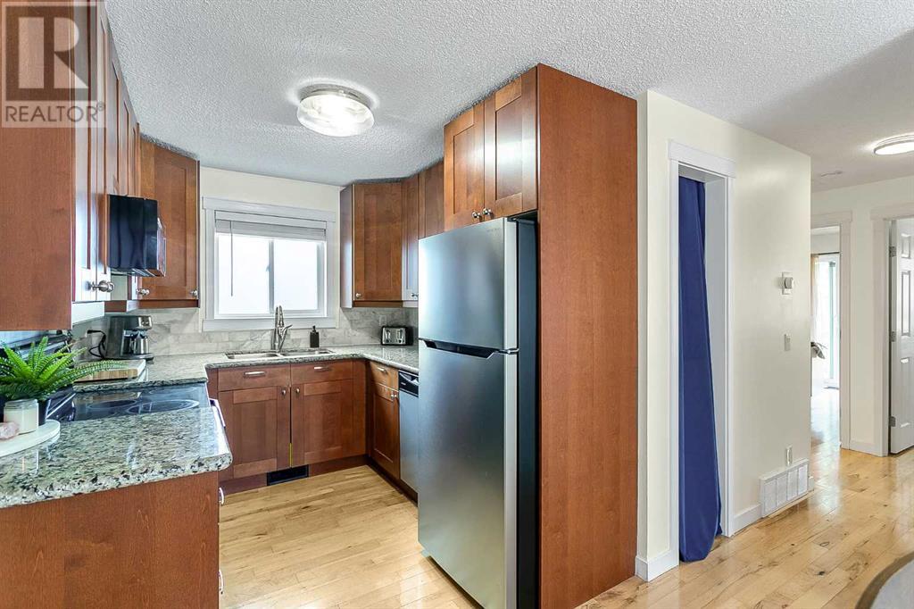 Single Family House Bi-level for Sale in  Cedarille Drive SW Cedarbrae Calgary 