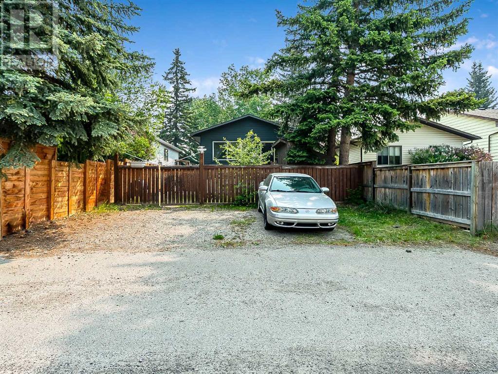Single Family House Bi-level for Sale in  Cedarille Drive SW Cedarbrae Calgary 