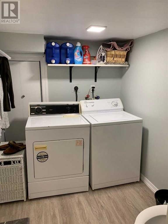 Single Family House Bi-level for Sale in  Cedarille Drive SW Cedarbrae Calgary 