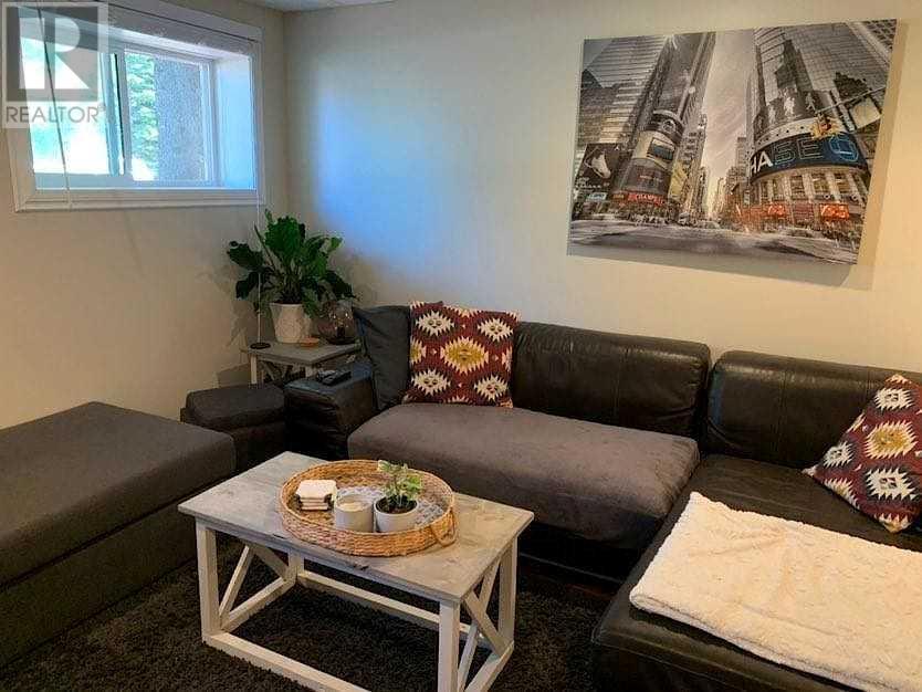 Single Family House Bi-level for Sale in  Cedarille Drive SW Cedarbrae Calgary 