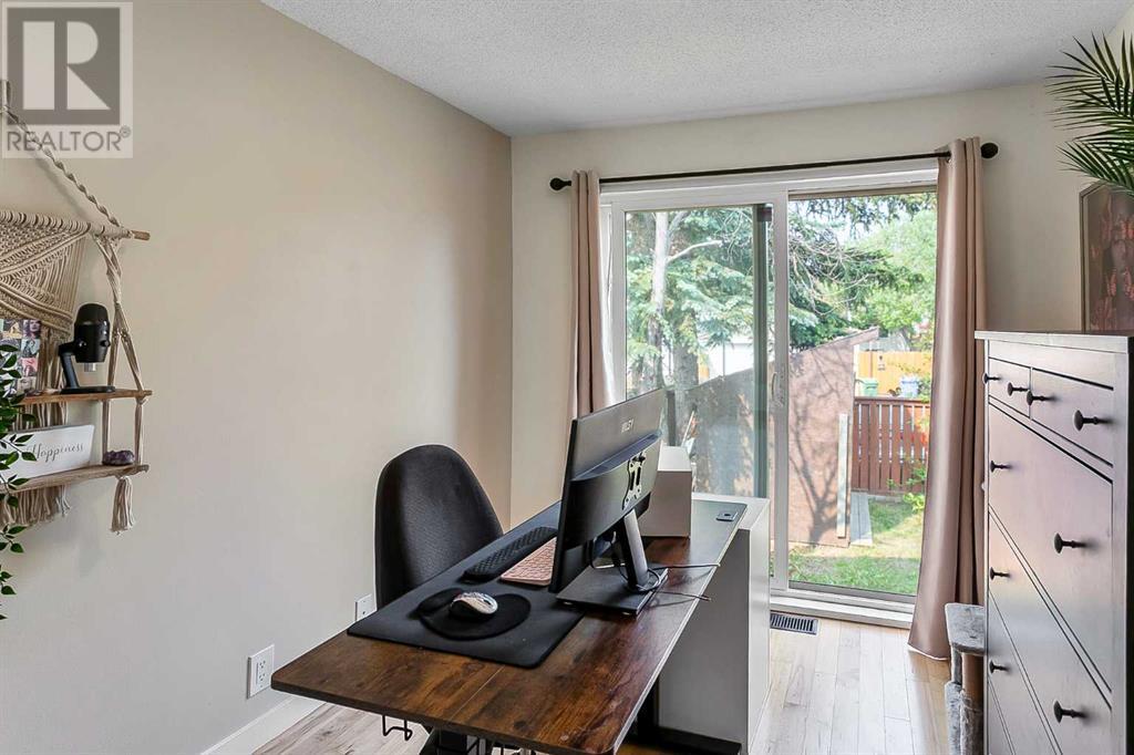 Single Family House Bi-level for Sale in  Cedarille Drive SW Cedarbrae Calgary 