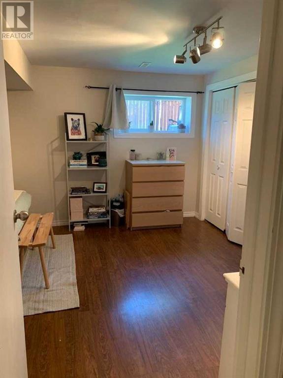 Single Family House Bi-level for Sale in  Cedarille Drive SW Cedarbrae Calgary 