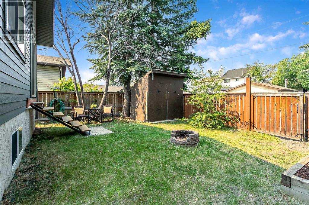 Single Family House Bi-level for Sale in  Cedarille Drive SW Cedarbrae Calgary 
