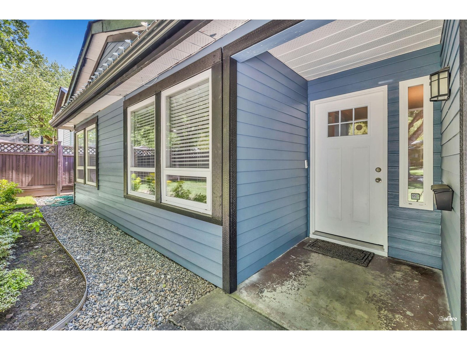 Photo 12 of 14574 91 A Avenue, Surrey BC
