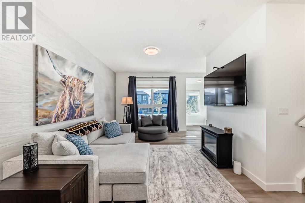 Single Family House for Sale in  Silverton Glen Green SW Silverado Calgary 
