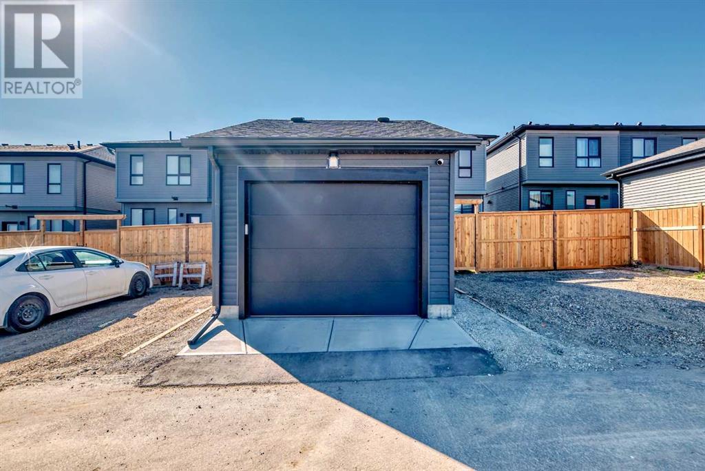 Single Family House for Sale in  Silverton Glen Green SW Silverado Calgary 