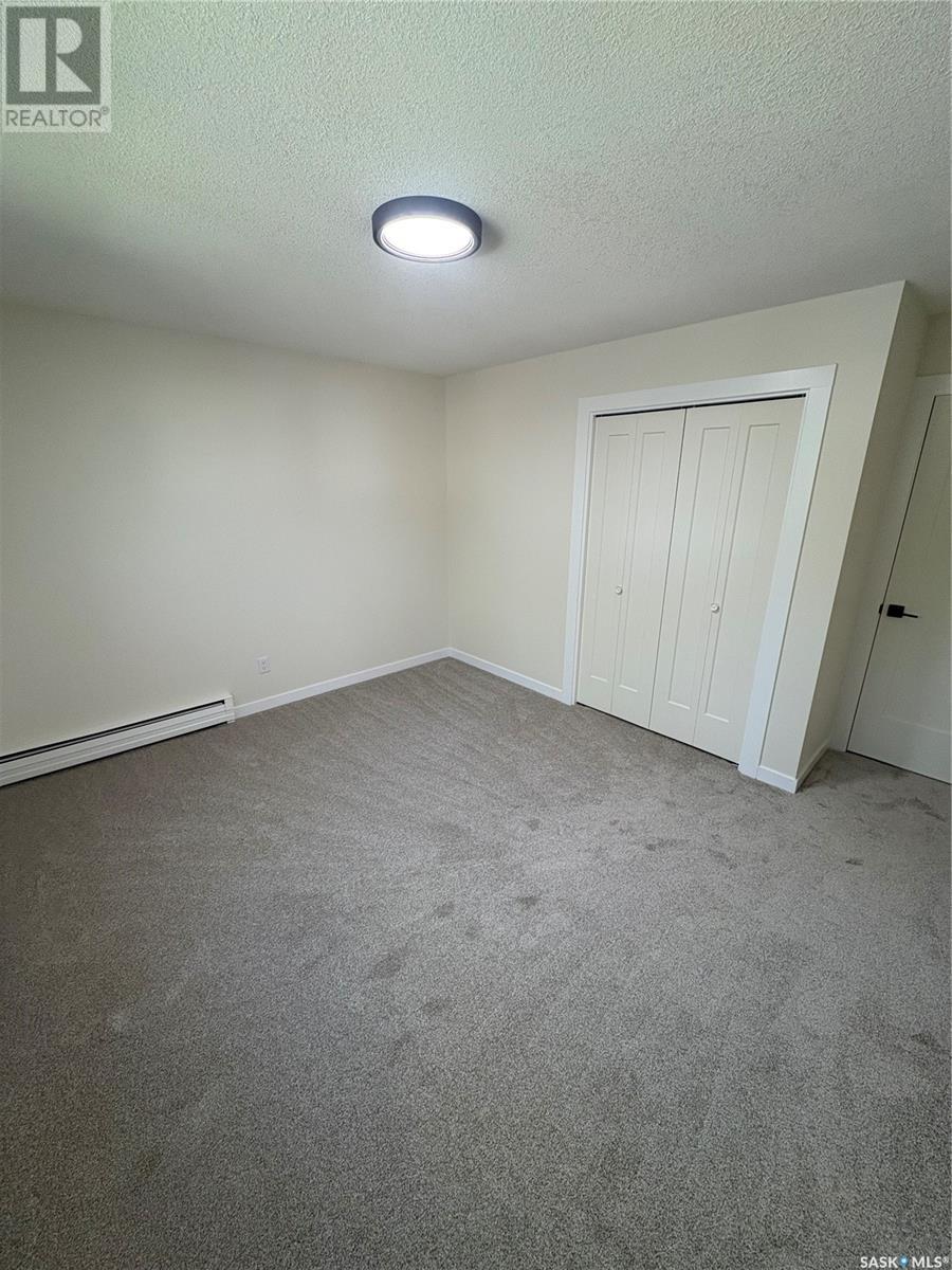 Photo 9 of 35 42 Spence Street, Regina SK