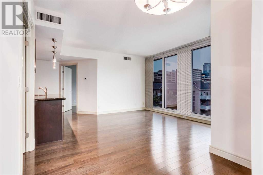 Single Family House for Sale in    Avenue SW Beltline Calgary 