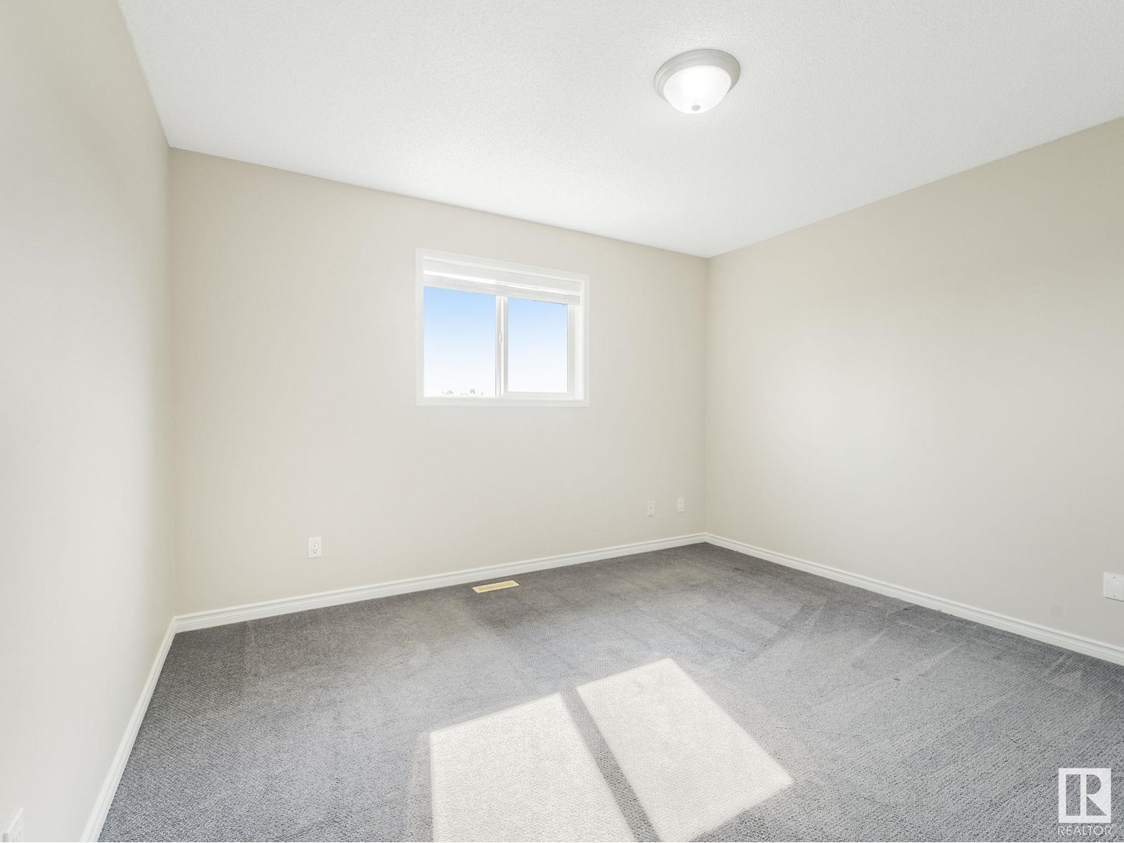 Photo 28 of 1135 112 St Sw, Edmonton AB