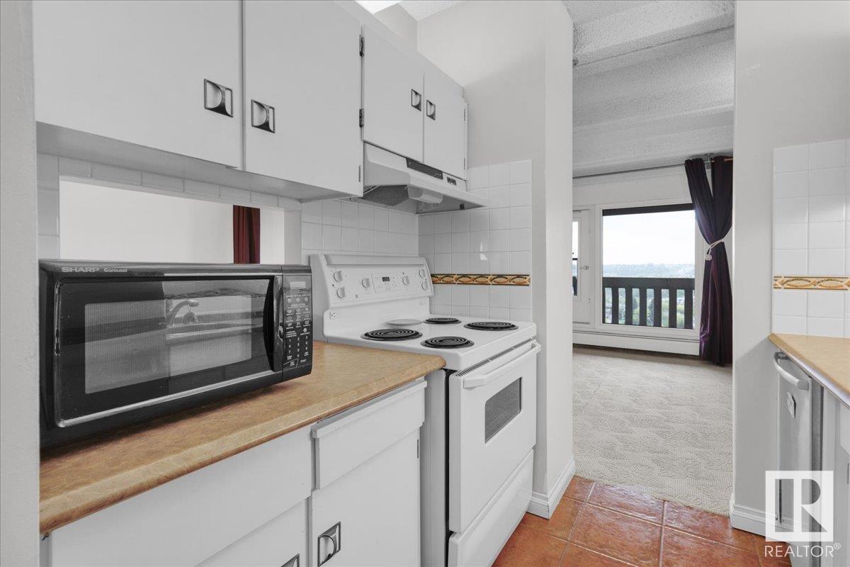 #1012 9918 101 ST NW - Image 19