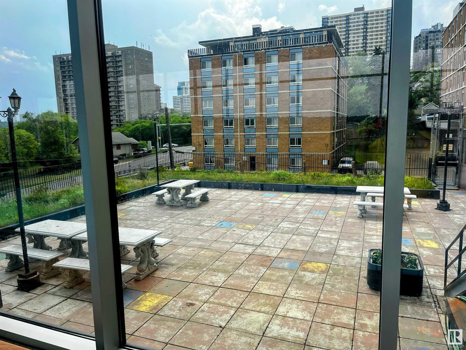 #1012 9918 101 ST NW - Image 40