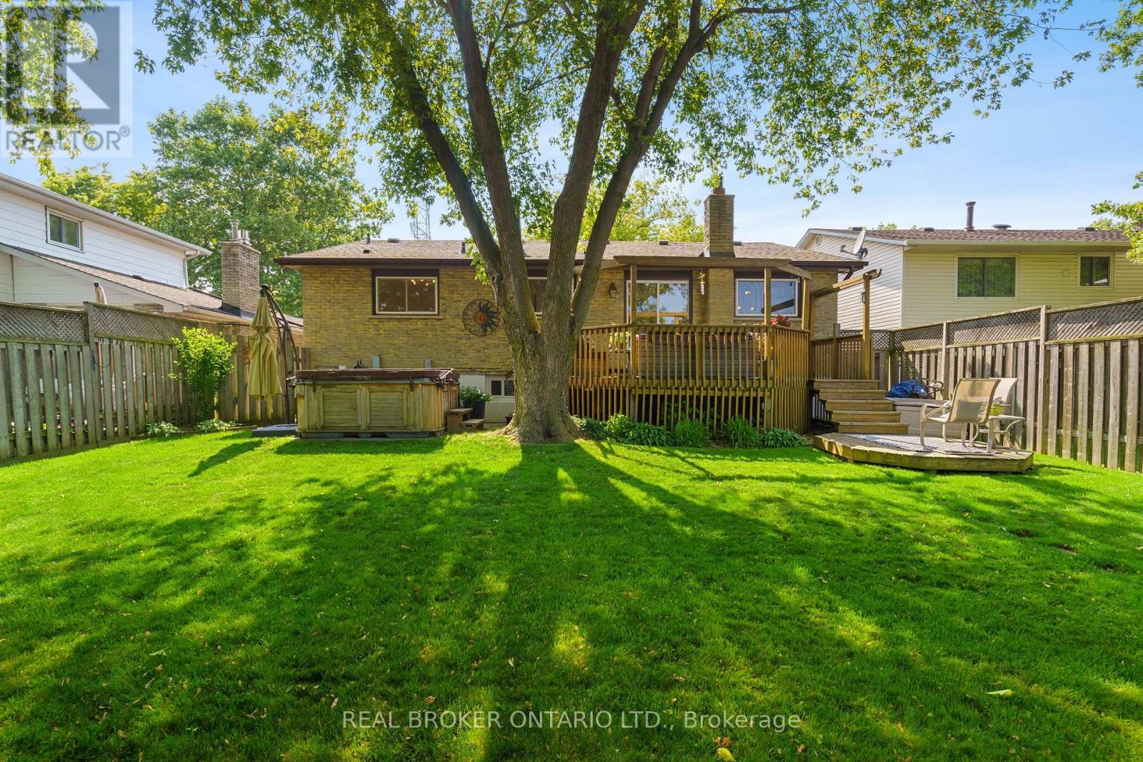 Photo 26 of 3120 Bentworth Drive, Burlington ON