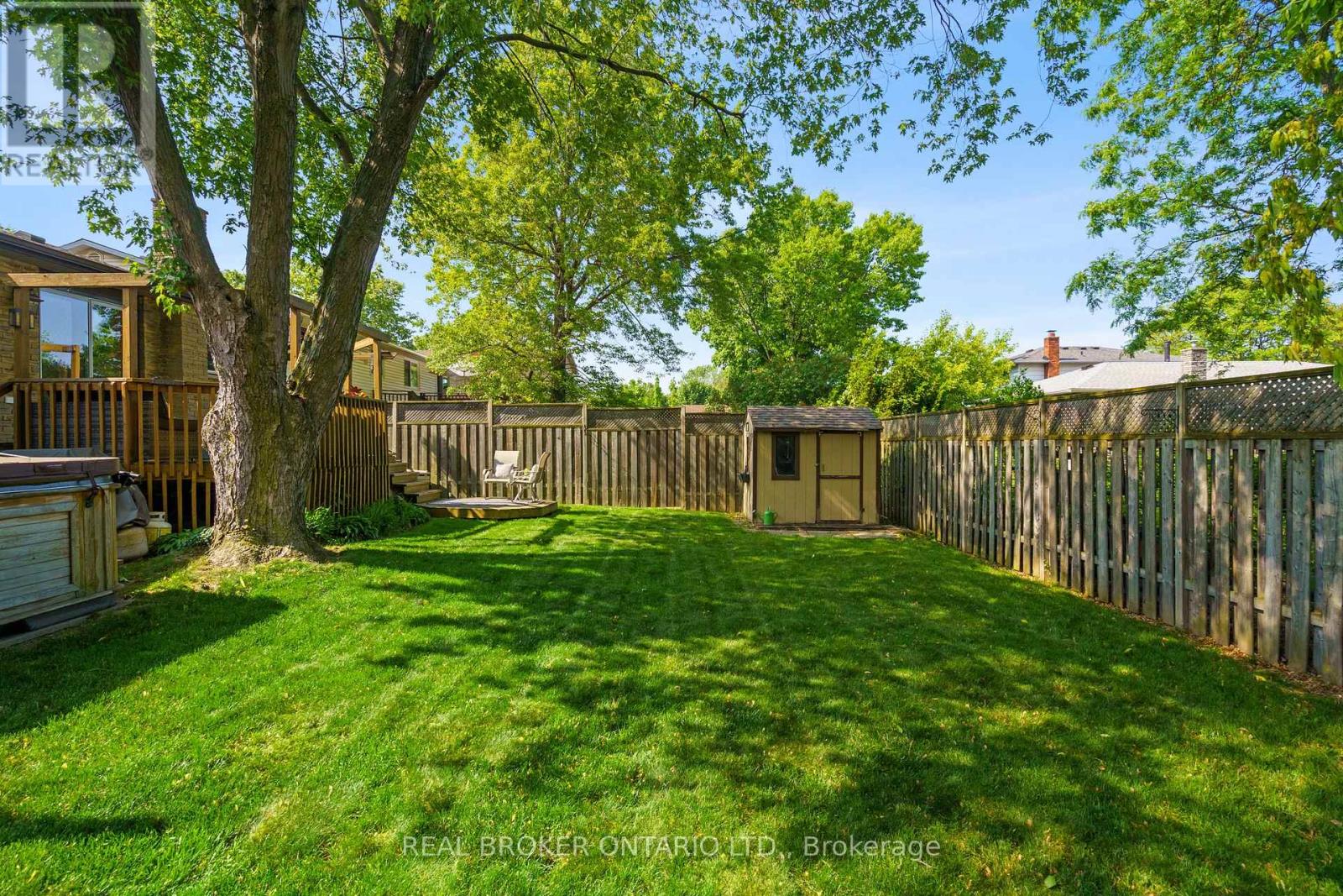 Photo 28 of 3120 Bentworth Drive, Burlington ON