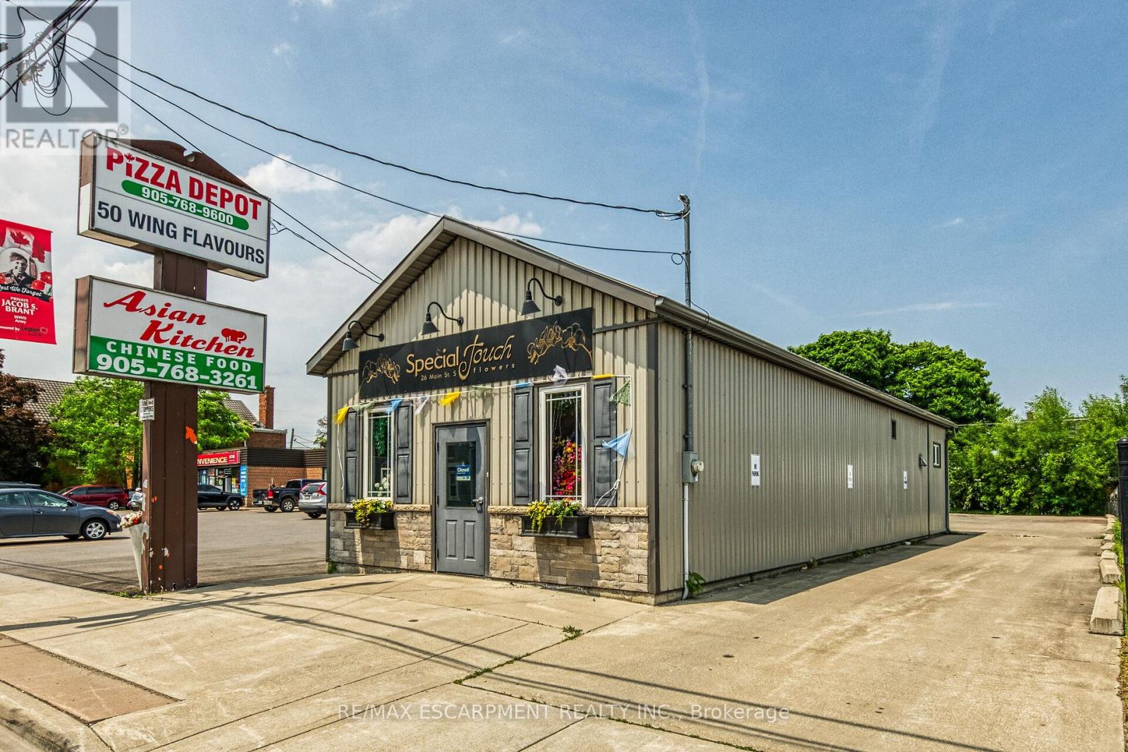 Photo 2 of 26 Main Street S, Haldimand ON
