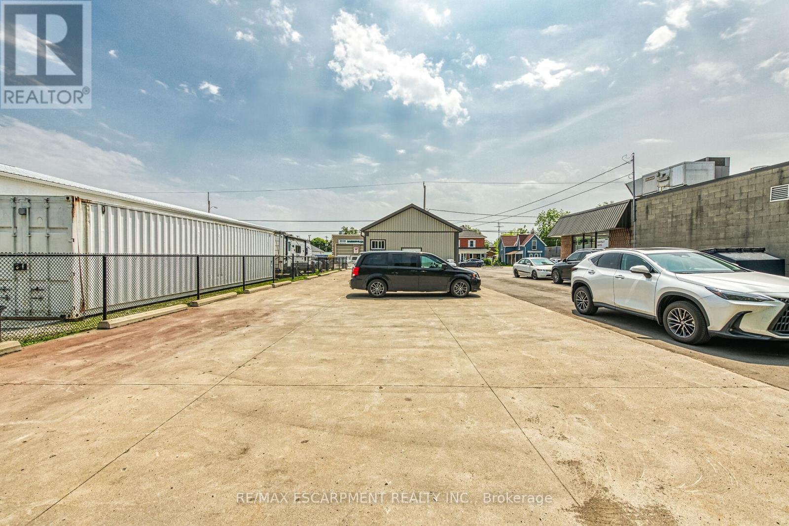 Photo 23 of 26 Main Street S, Haldimand ON