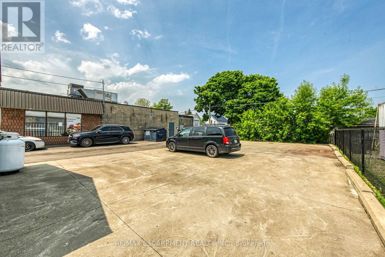 Photo 27 of 26 Main Street S, Haldimand ON