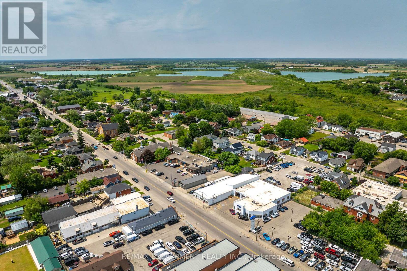 Photo 41 of 26 Main Street S, Haldimand ON