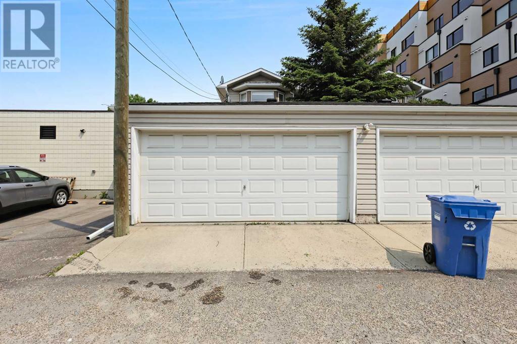 Single Family House for Sale in   A Street SW Richmond Calgary 