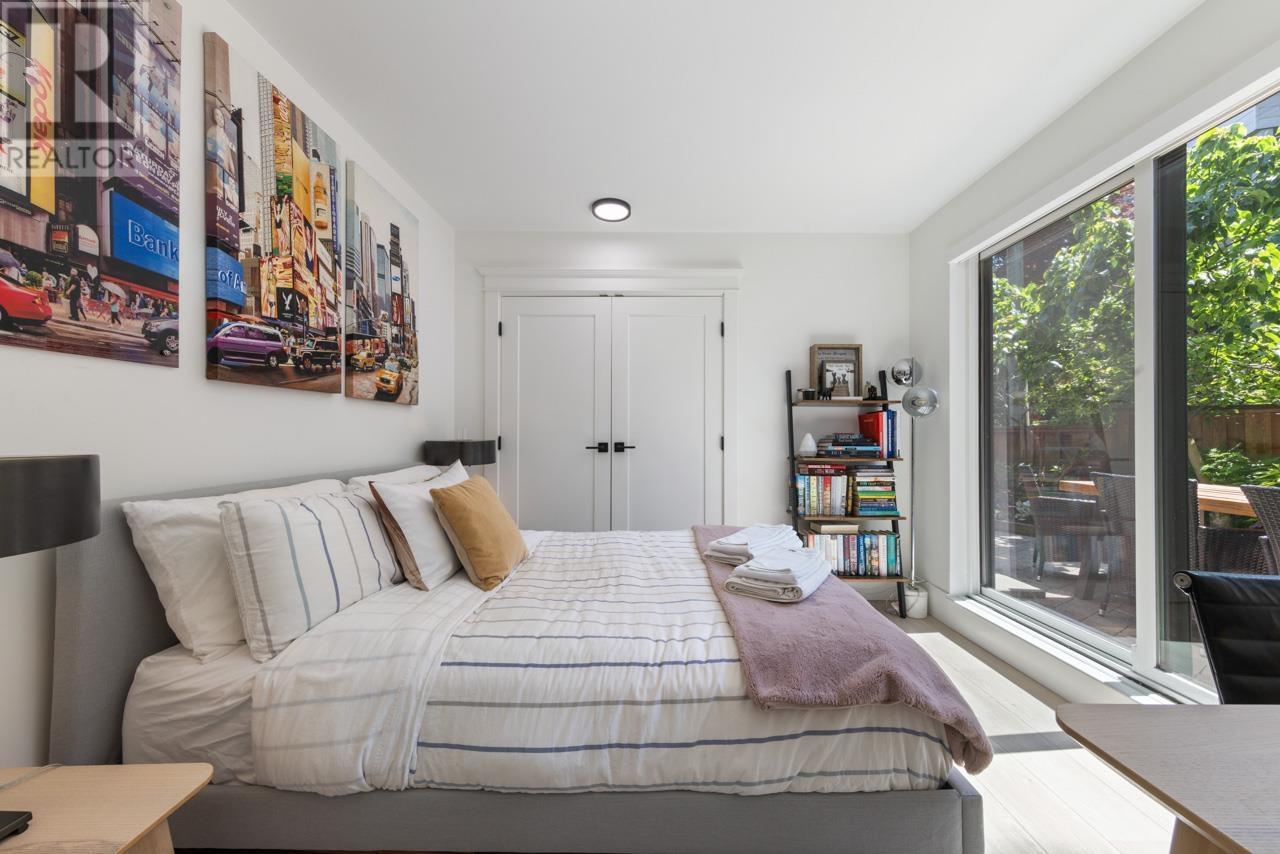Photo 37 of 204 2410 Cornwall Avenue, Vancouver BC