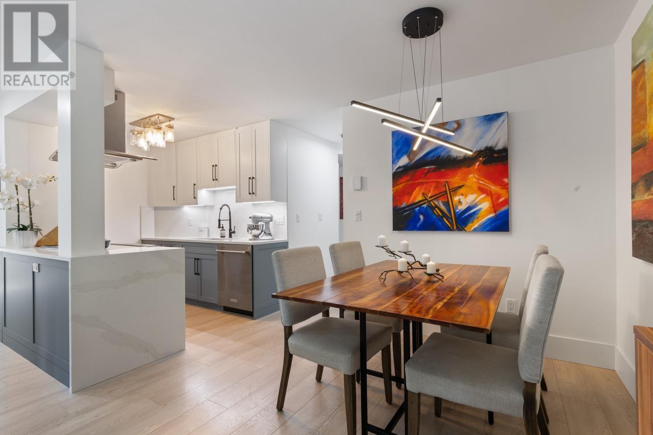 Photo 10 of 204 2410 Cornwall Avenue, Vancouver BC