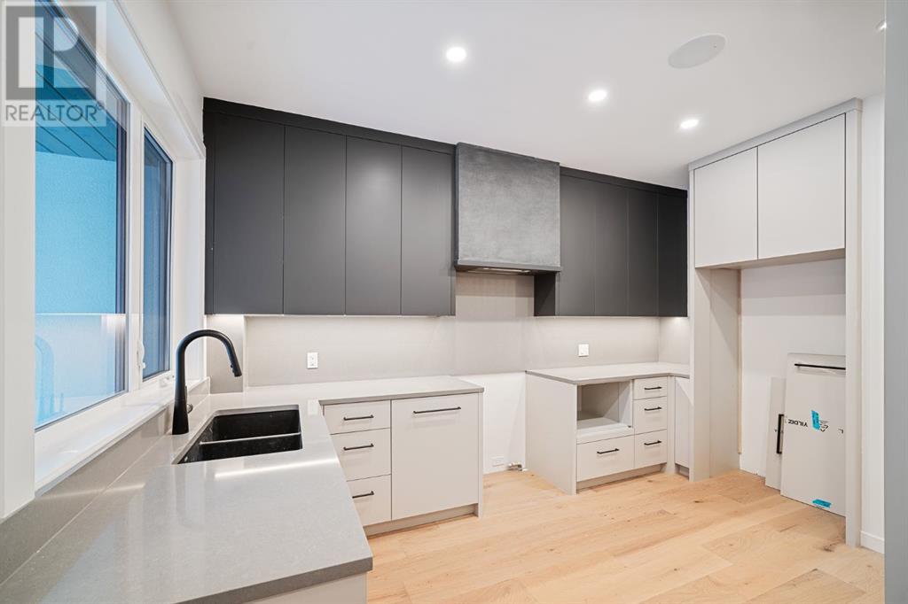 Single Family House for Sale in   Avenue NW Capitol Hill Calgary 