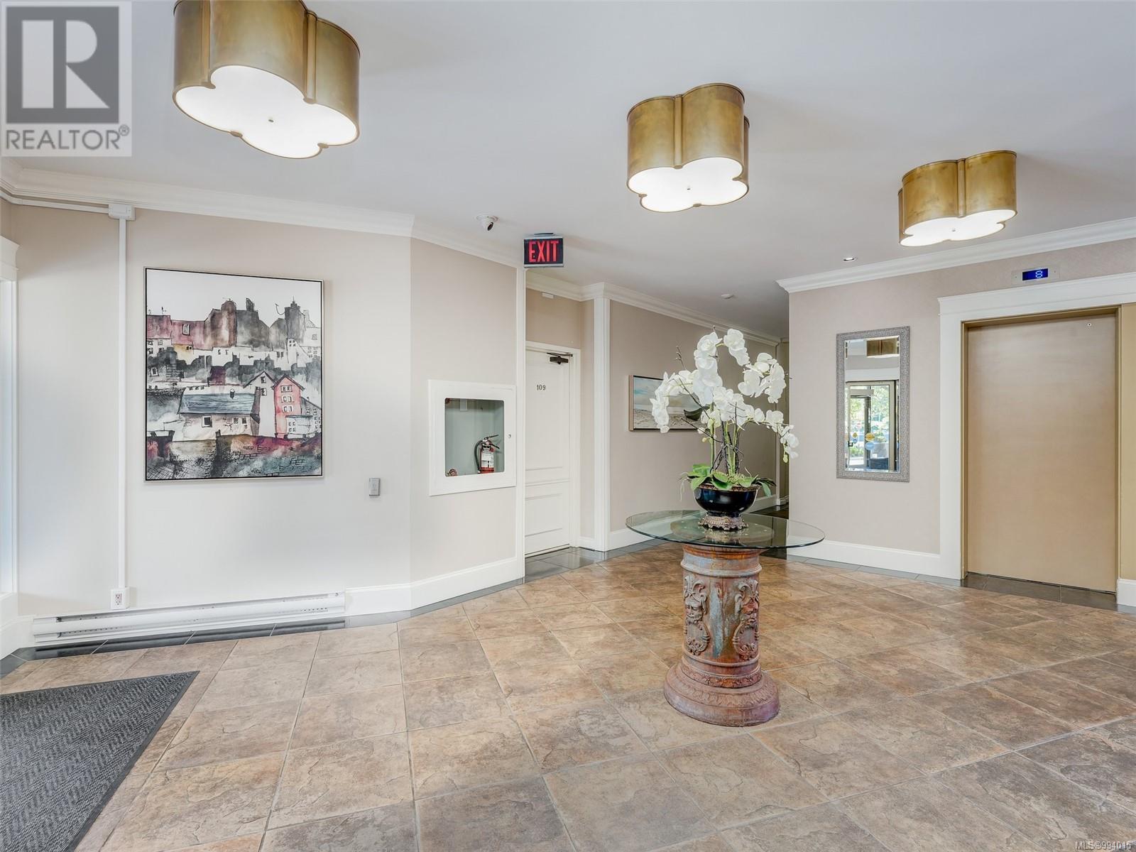 #107 225 BELLEVILLE ST - Image 23