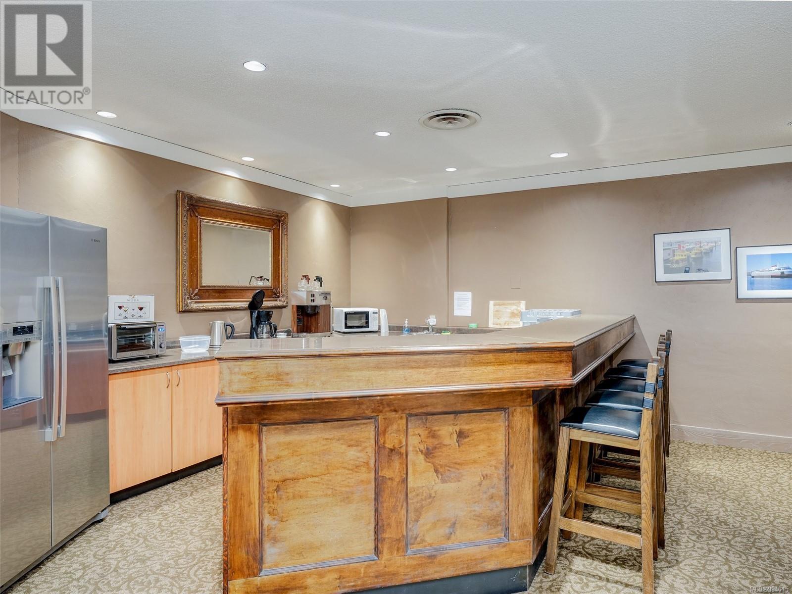#107 225 BELLEVILLE ST - Image 21