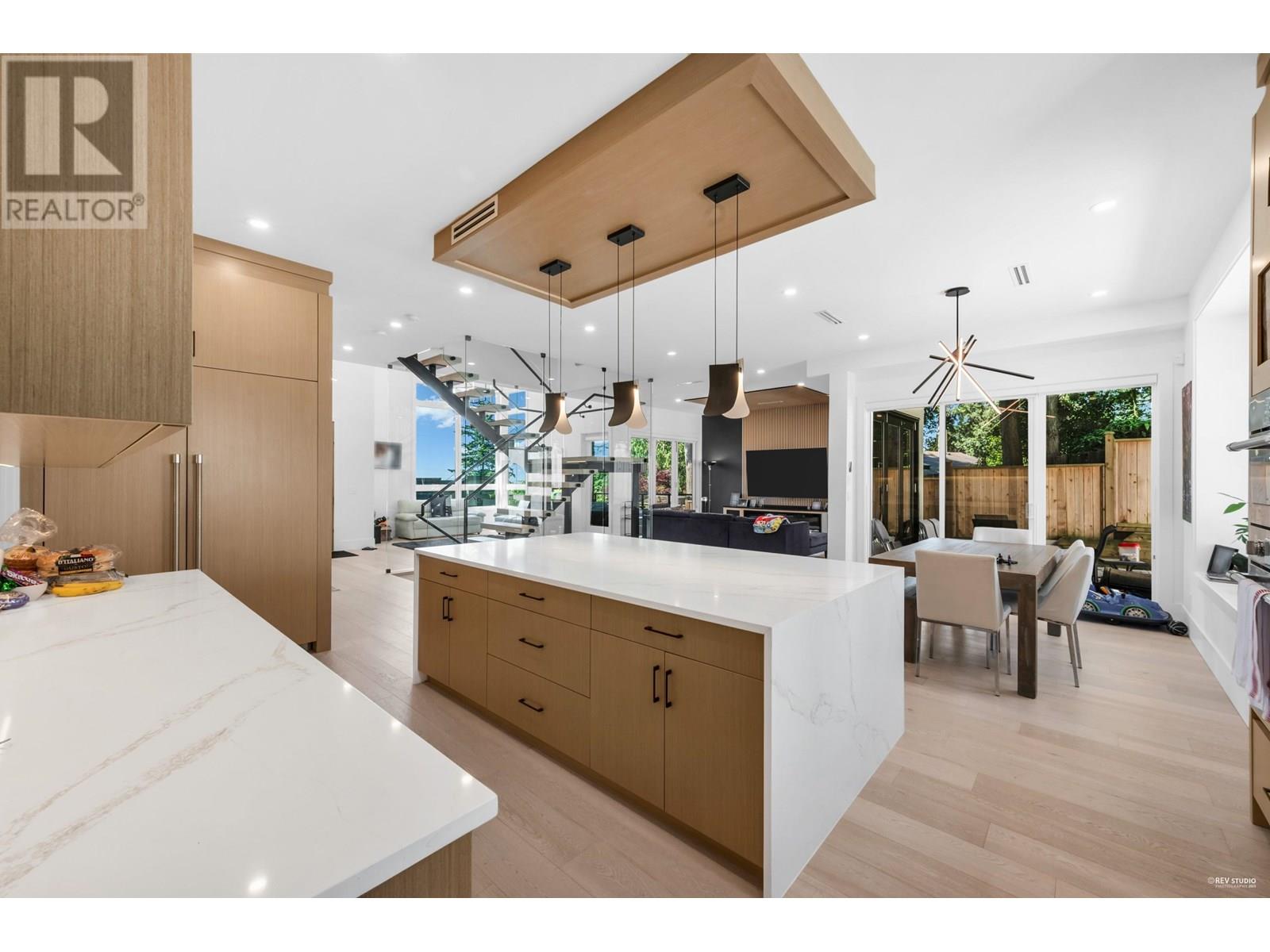 Photo 7 of 5243 Carson Street, Burnaby BC