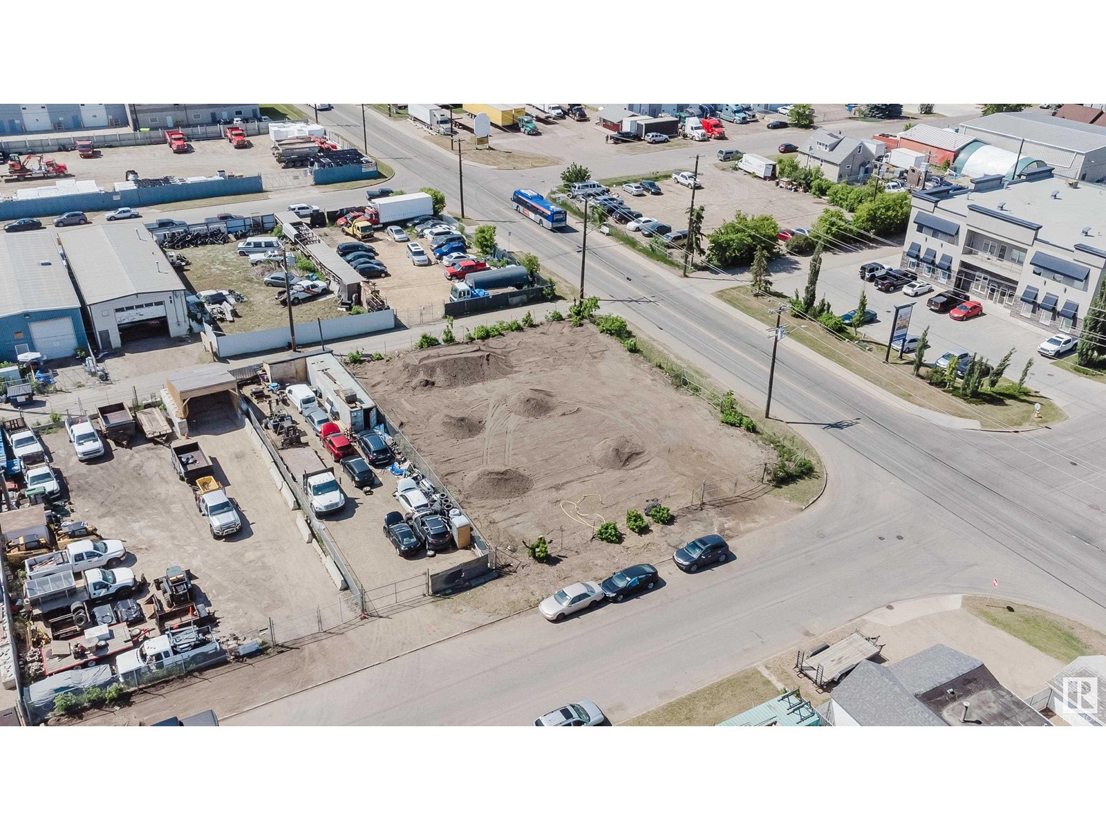 Photo 2 of 5405 129 Av Nw, Edmonton AB