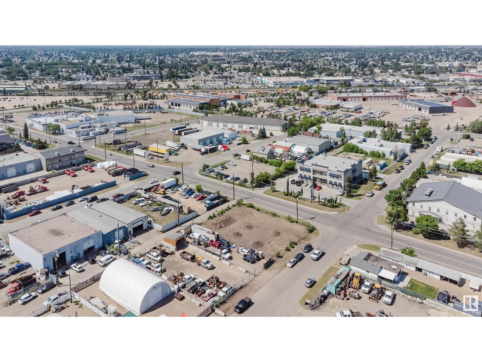 Photo 3 of 5405 129 Av Nw, Edmonton AB