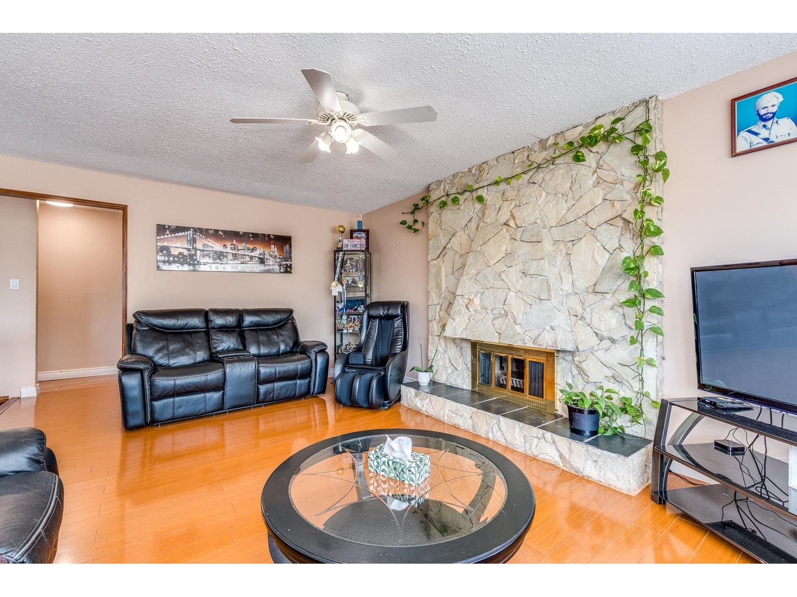 Photo 10 of 8563 145 Street, Surrey BC
