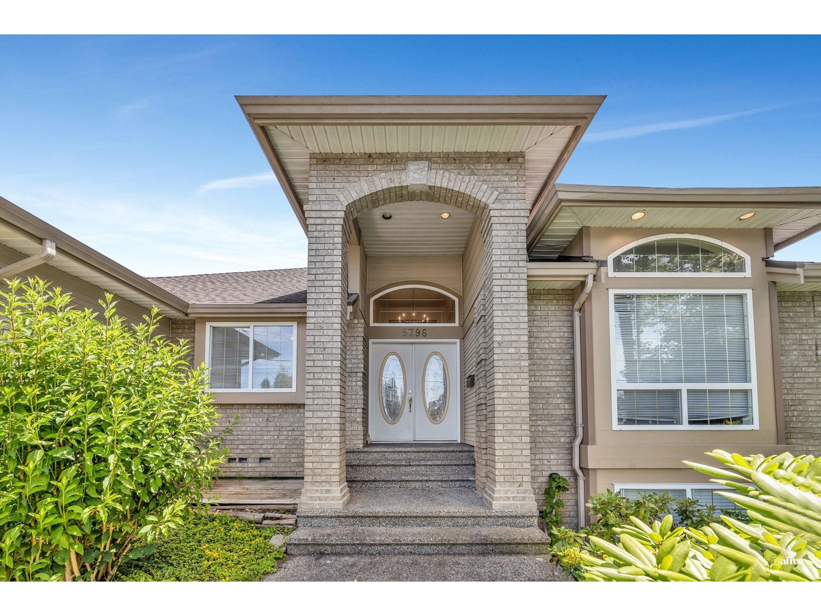 Photo 3 of 5796 168 Street, Surrey BC