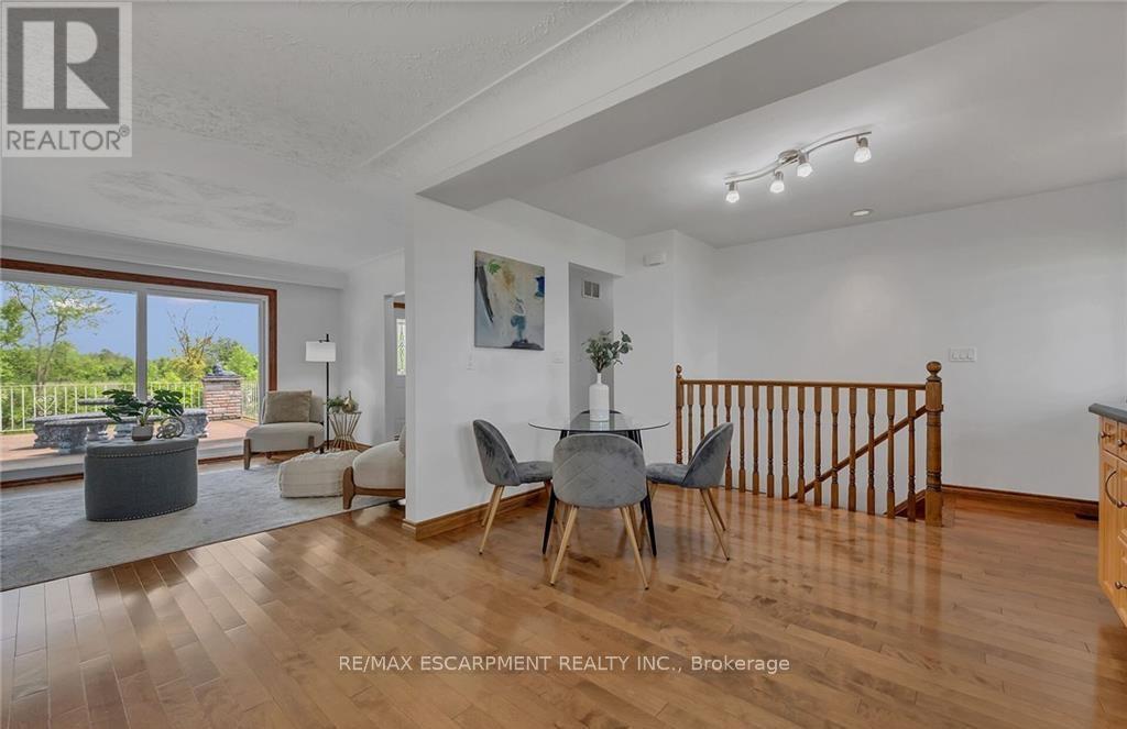 Photo 13 of 617 Eighth Road E, Hamilton ON