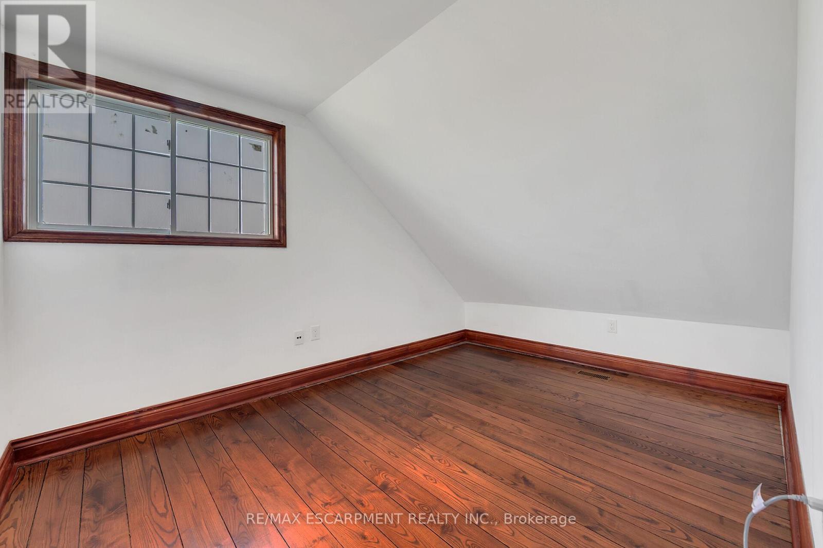 Photo 38 of 617 Eighth Road E, Hamilton ON