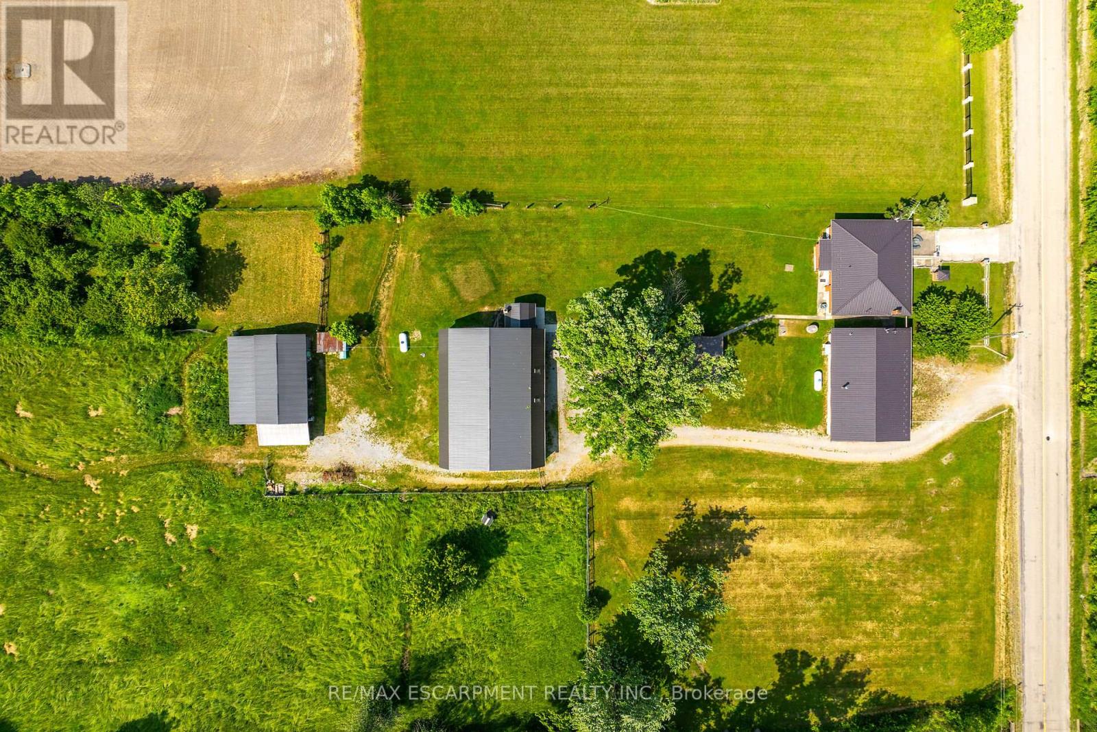 Photo 50 of 617 Eighth Road E, Hamilton ON